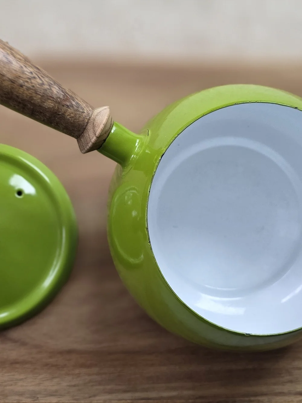 Green Enamel Fodue‎ Pot with Matching Bowls